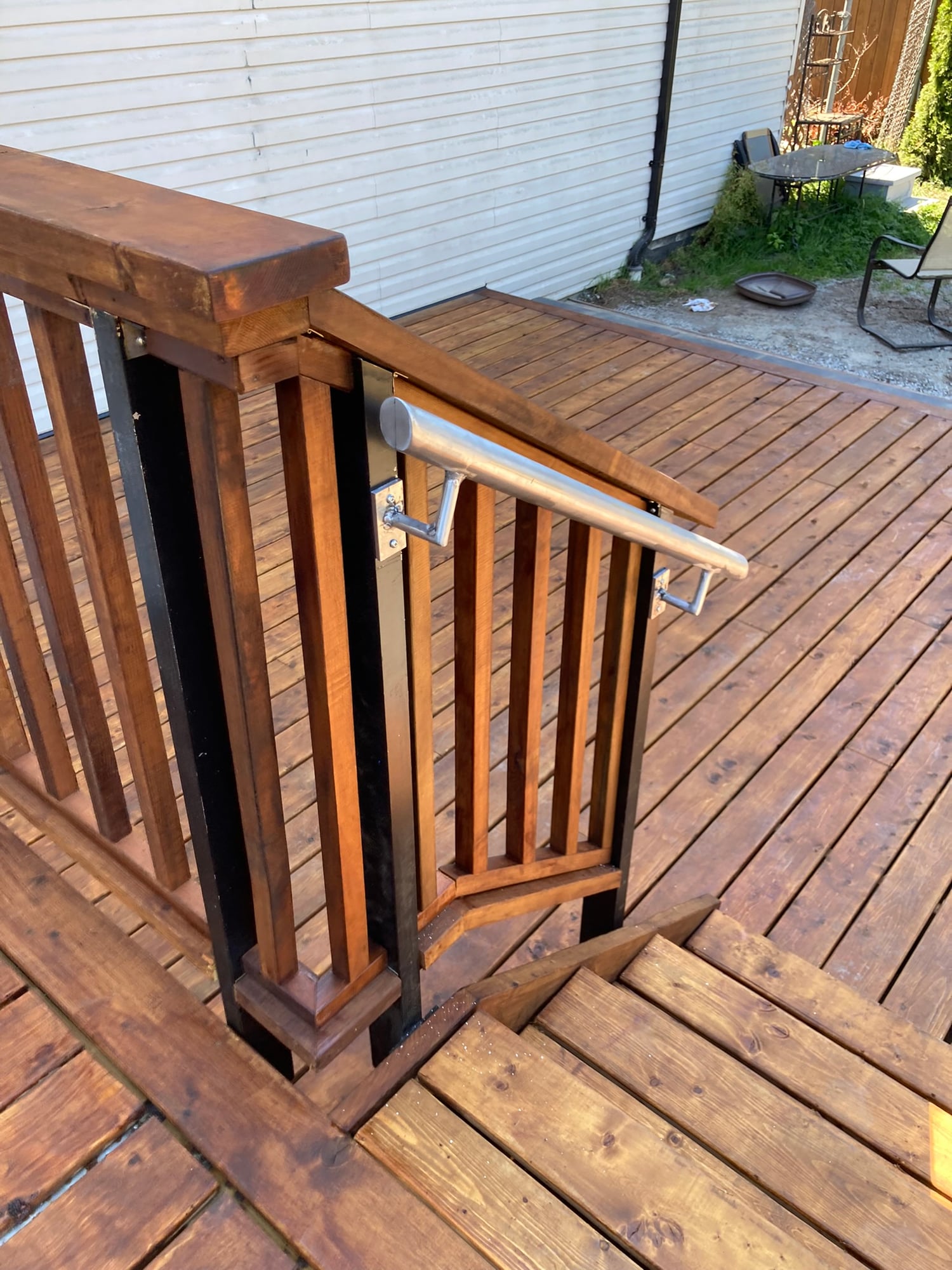 Custom deck handrail
